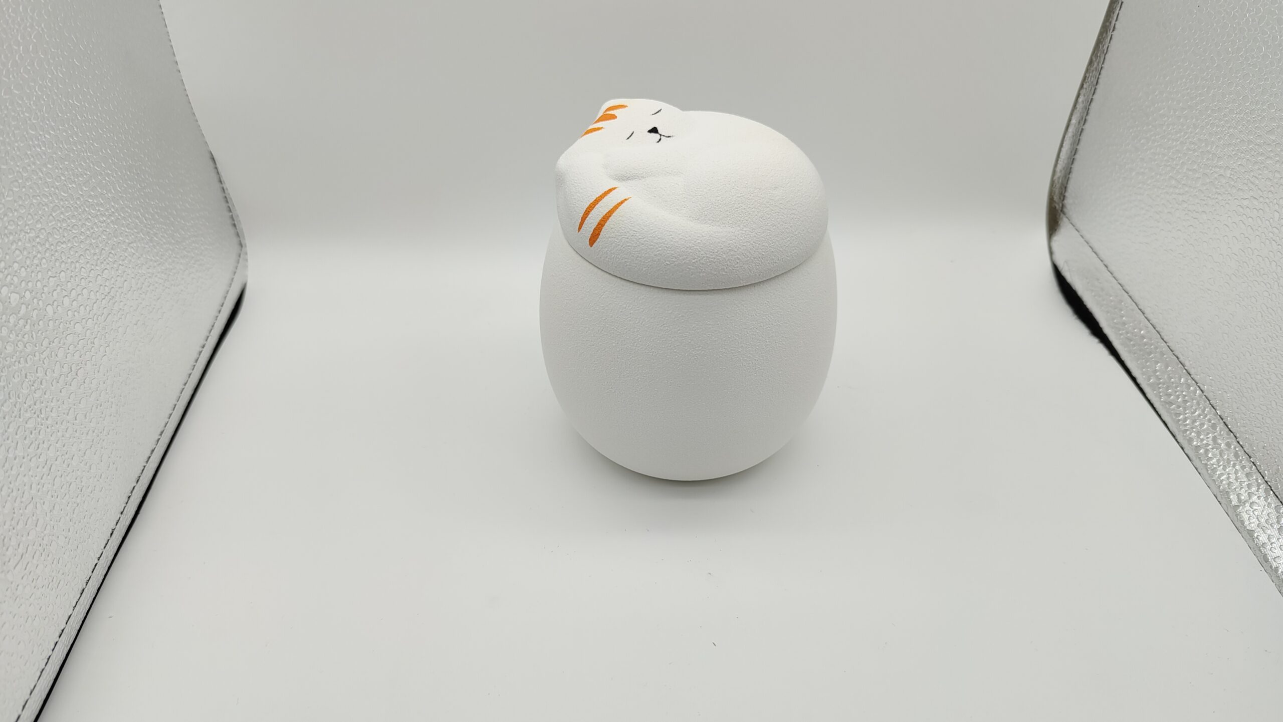 Urna Cerámica Gato Durmiente - Imagen 3