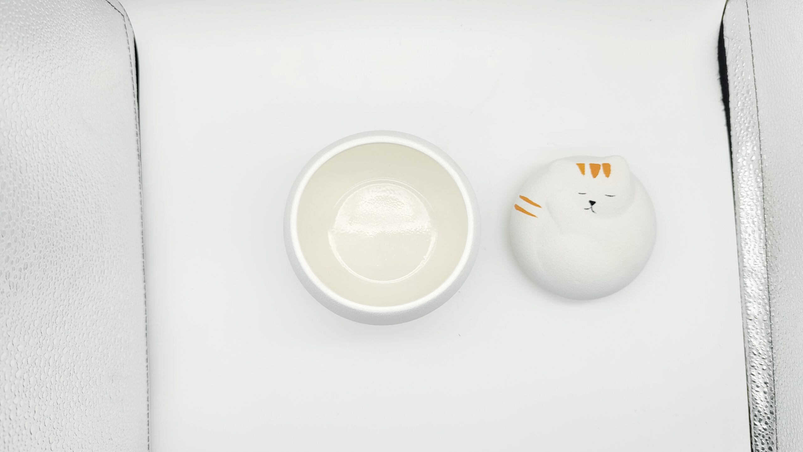 Urna Cerámica Gato Durmiente - Imagen 4
